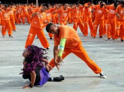 1.500 presos filipinos bailan 'Thriller' como homenaje a Michael Jackson
