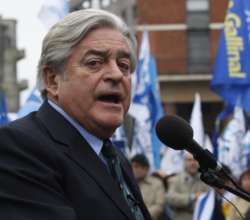 Elecciones internas en Uruguay: Lacalle llamó a Larrañaga
