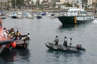 Hallan cadáveres de cuatro inmigrantes ilegales en una playa de Cádiz