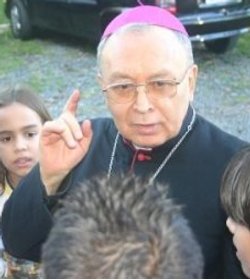 Papa acepta dimisión de arzobispo brasileño que excomulgó a una niña