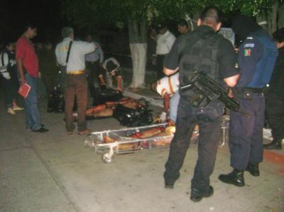 México: Hallan 3 cuerpos decapitados y 2 cabezas cercenadas