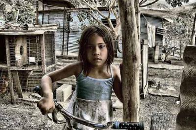¡Zarpazo a la miseria!...en Venezuela el índice de la pobreza cayó a la mitad en los últimos diez años