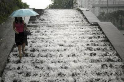 400.000 desplazados 15 muertos por las lluvias torrenciales en China