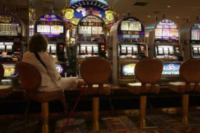 Un hombre gasta más de 23 millones de dólares y luego demanda al casino por fomentar su adicción al juego de azar