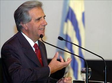La noticia de que el presidente uruguayo no quiso acompañar a Zelaya da vuelta el mundo