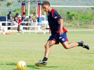 Futbolista colombiano que mató a un hincha alega defensa propia