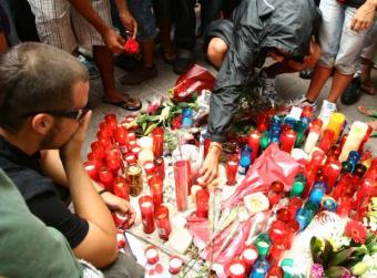 España: La muerte de un joven a puñaladas desata una manifestación racista en Sitges