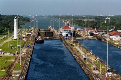 Empresa española gana licitación para ampliar el Canal de Panamá