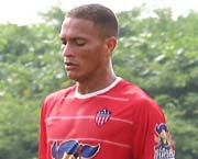 "Uno no tiene que mezclar armas con licor", dice el jugador colombiano que mató a un hincha