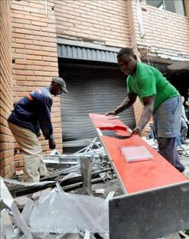 Una explosión en una ciudad colombiana daña varios comercios