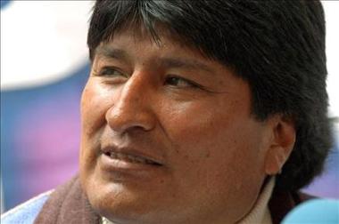 Morales encabeza un desfile hípico en un homenaje a la ciudad de La Paz