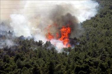 Cien evacuados por un incendio forestal en Argentina