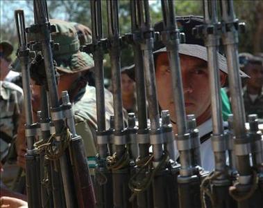 Los ex paramilitares colombianos reconocen 21.000 asesinatos en los últimos 22 años