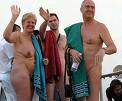 Cannes no quiere nudistas en la playa de Palm Beach