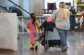 Una familia argentina vive desde hace un mes en un aeropuerto de Río de Janeiro