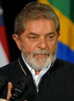 Lula causa irritación de senadores al acusarlos de "buenos pizzaiolos"