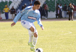 Un niño de 12 años debutó en la Primera del fútbol boliviano