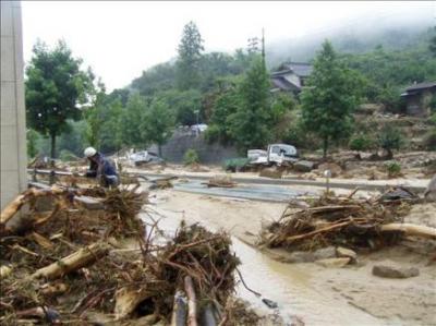 Deslizamiento de tierra en Japón sepulta a 10 personas
