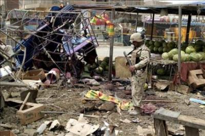 5 muertos y 35 heridos en tres explosiones en mercado popular de Bagdad