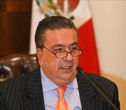 El ministro mexicano del Interior retó a narcos a enfrentarse con las fuerzas federales y dejar tranquila a la población