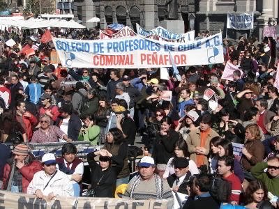 Chile: Abrumadora mayoría de los padres quiere echar a los malos profesores