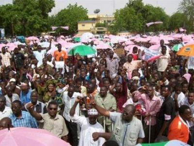 Nigeria: 40 muertos en disturbios entre policía y secta protalibán