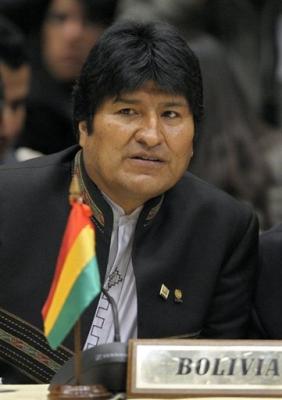 Campesinos bolivianos ayudarán con coca en la campaña de Morales