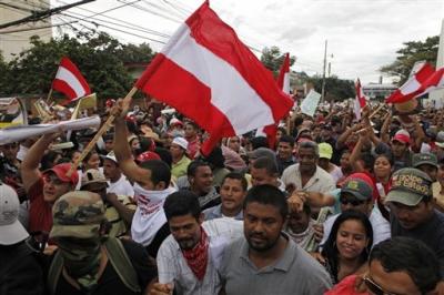 ¡¡¡Ufa!!!.. Investigan si las FARC financian las marchas a favor de Zelaya