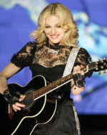 Aviones de combate rusos despejarán de nubes a Moscú para la actuación de Madonna