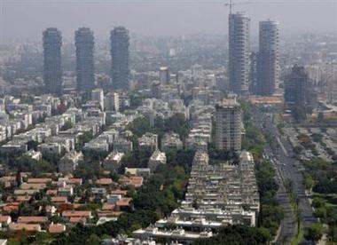 Corre desnudo por Tel Aviv porque es el 'hombre invisible'