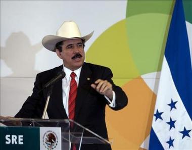 Zelaya critica la mediación de Arias y pone en manos de EEUU el fin del golpe