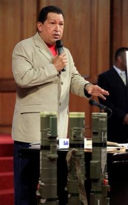 Chávez dice que las armas halladas en Colombia se las robaron al Ejército venezolano