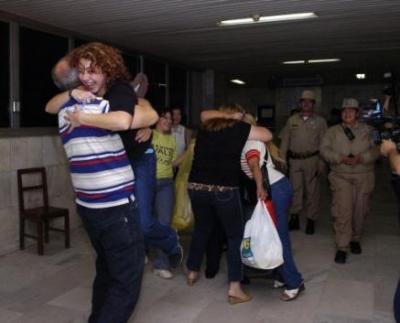 Aquellos 400 muertos y 700 heridos: 12 años de cárcel para el dueño del supermercado de Paraguay que cerró las puertas para que los clientes no huyeran del incendio sin pagar