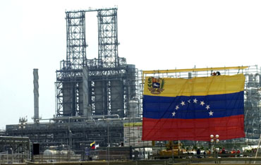 Chávez dice a los colombianos que EE.UU. los usa para atacar a Venezuela