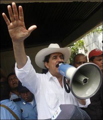Zelaya pide explicaciones a Obama por su "tibieza" ante el golpe de Estado