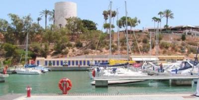España: una niña murió succionada por la hélice del barco de su familia en Cabo Roig