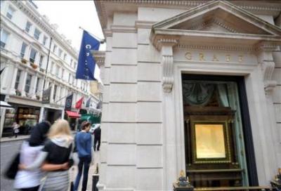 Dos elegantes ladrones roban más de 46 millones de euros en joyas en Londres