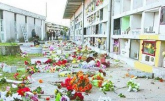 Uruguay: vándalos arrasan el cementerio de Fray Bentos