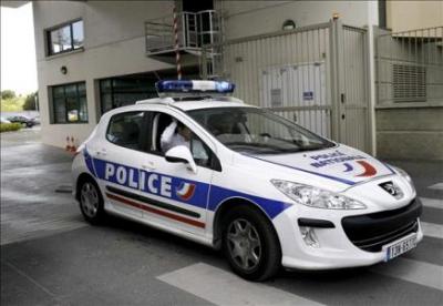 Francia: Un adolescente mata a sus padres y a sus hermanos gemelos con una escopeta