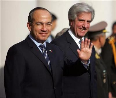 Los presidentes de Uruguay y México defienden en una declaración conjunta la legitimidad de Zelaya