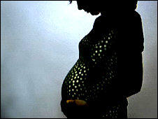 Fraude: la mujer que dijo que esperaba 12 bebés ni siquiera está embarazada