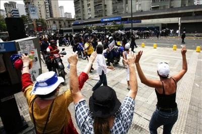 Manifestaciones en Caracas a favor y en contra de la nueva ley de educación