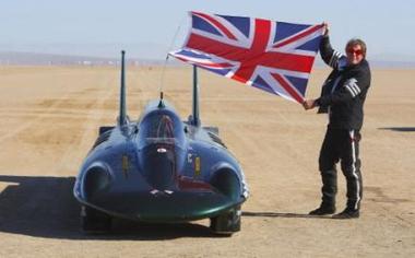 Un equipo británico bate el récord de velocidad de autos a vapor