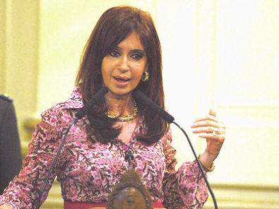Contra viento y marea la presidenta de Argentina envió proyecto al parlamento para acabar con los monopolios informativos