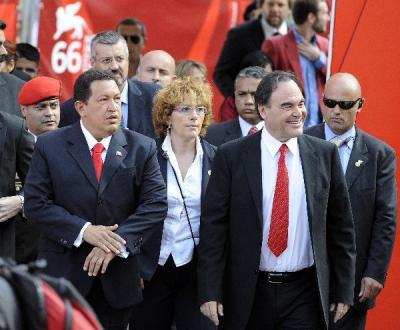 Chávez recibido como un astro en el Festival de Venecia