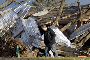 Mueren 14 personas por tormenta en Argentina y Brasil y en Uruguay causa daños