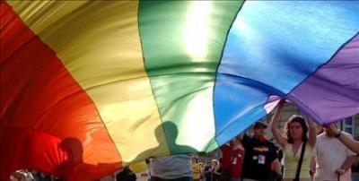 Uruguay aprueba la ley de adopción por homosexuales pionera en América Latina