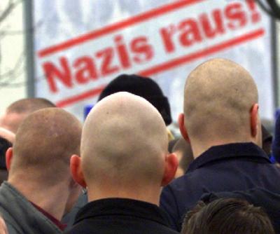 España perseguirá a los neonazis como si fueran terroristas