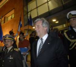 Uruguay: el presidente Vázquez suspendió el traslado de los restos de Artigas