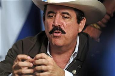 Zelaya insiste en que su retorno a Honduras "es inminente por cualquier vía"